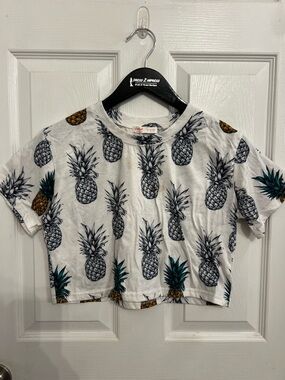 ROMWE White Cropped Tee with Pineapple Print
